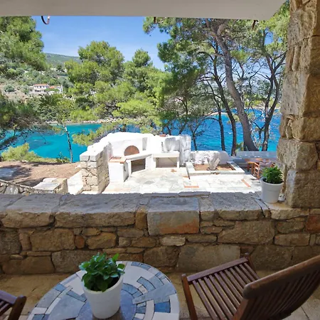 فيلة Kavos أغيوس بطرس ألونيسوس
